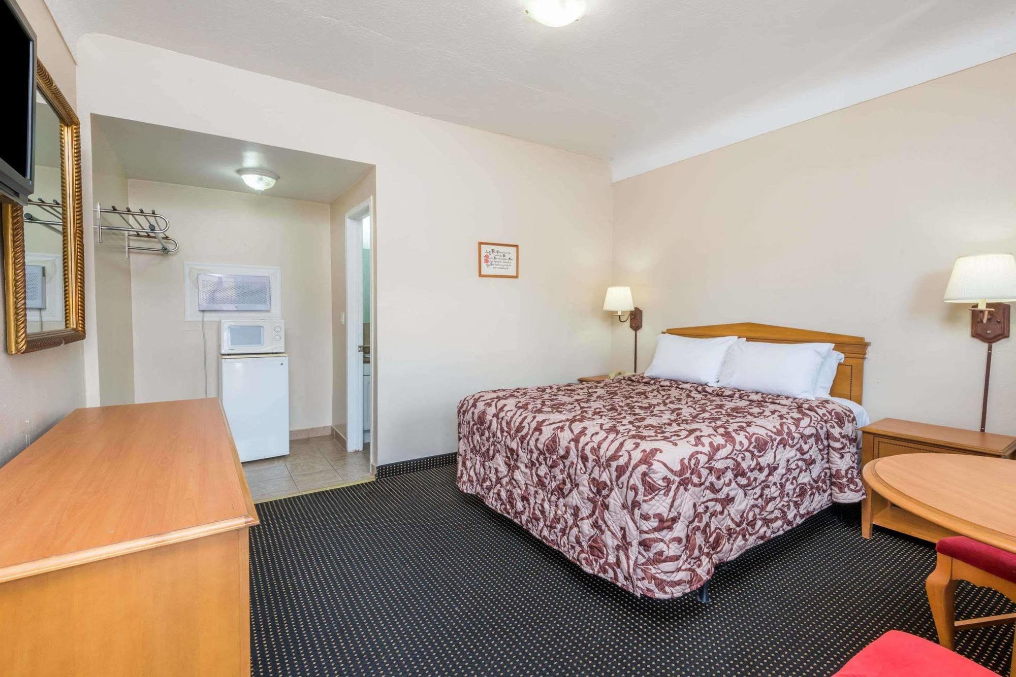 Knights Inn London Ontario Экстерьер фото
